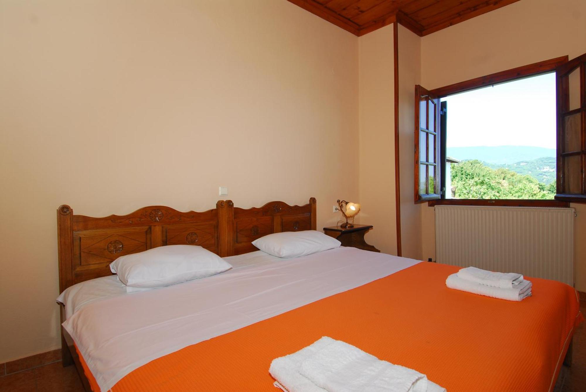 Archontiko Iatridis Hotel Mouresi Exterior photo