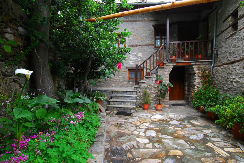 Archontiko Iatridis Hotel Mouresi Exterior photo