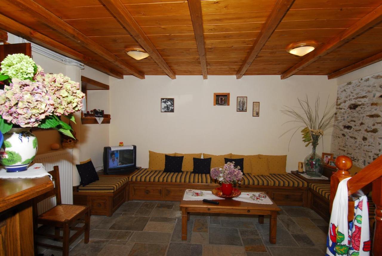 Archontiko Iatridis Hotel Mouresi Exterior photo